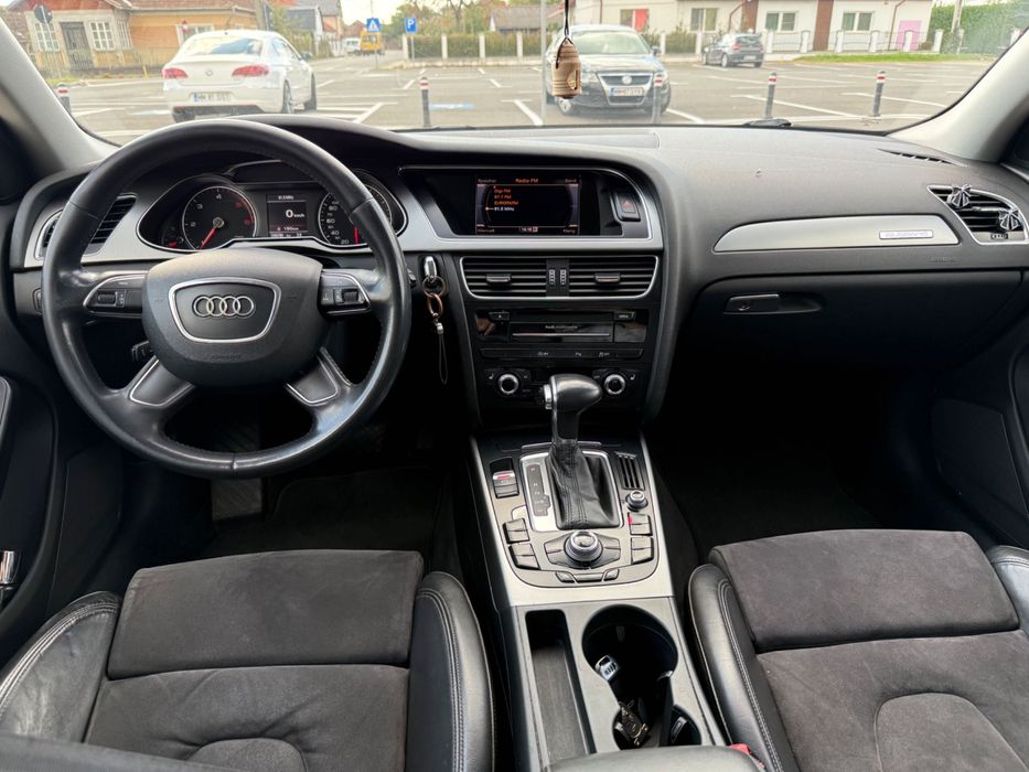 Vând Audi A4 Allroad