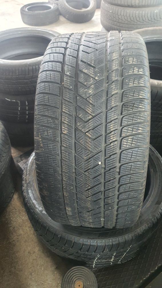 Anvelope de iarna 305 35 21 Pirelli