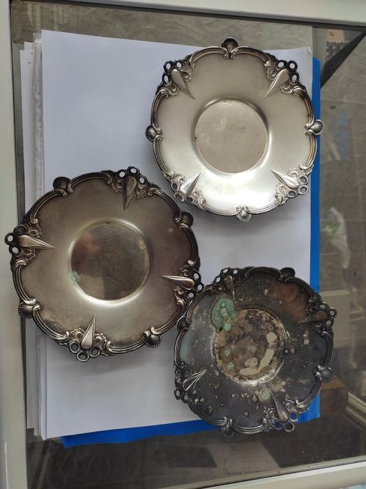 Три чинии за чаши за кафе WMF