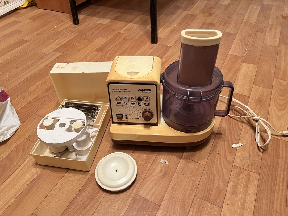 Кухонный комбайн "Алтай-электрон» Срочно