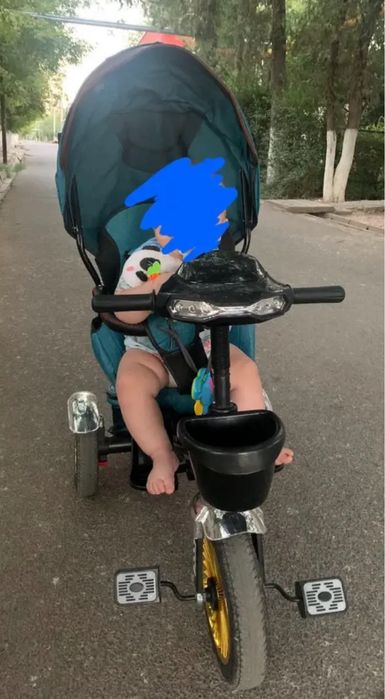 Трехколесный велосипе