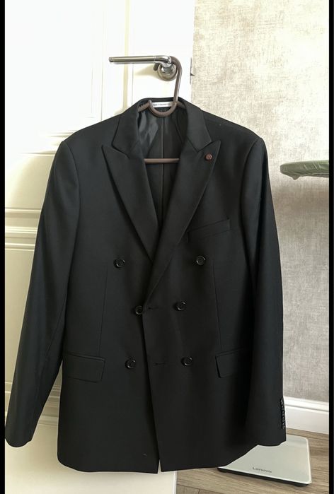 Двубортный костюм от Glassman