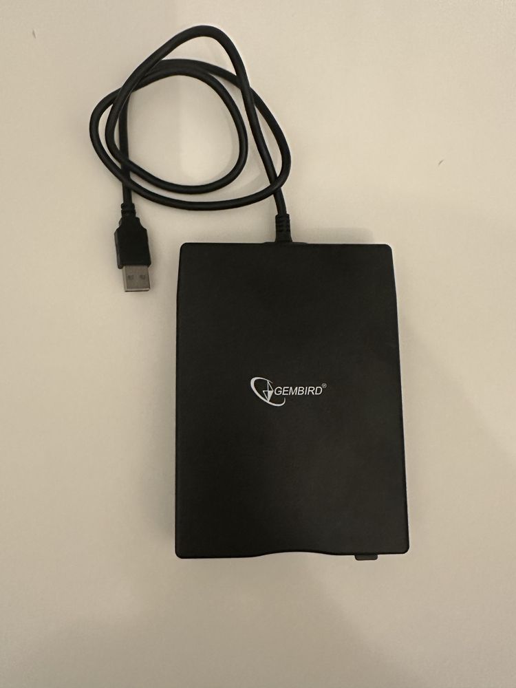 Внешний USB Флоппи - дисковод 3.5" 1.44 MB
