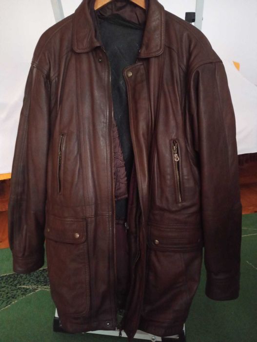 Haina de piele barbateasca