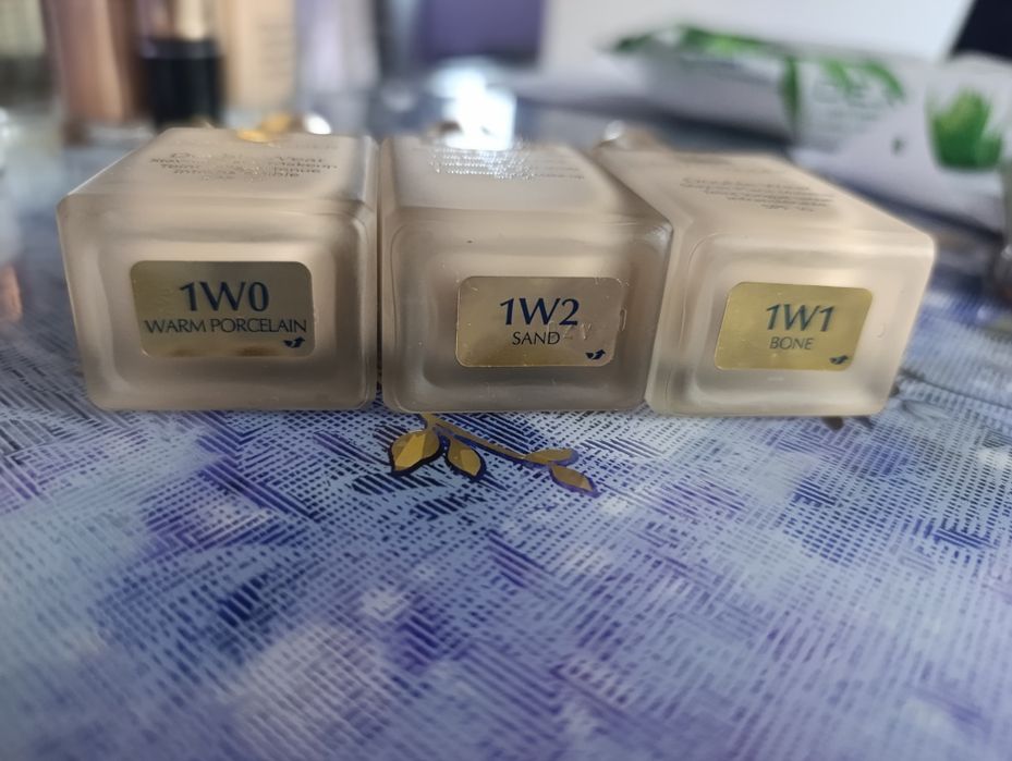 Fond de ten , prețul este pentru toate produsele.