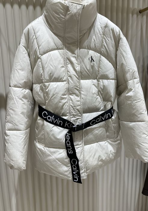 Продам зимний пуховик бренда Calvin Klein