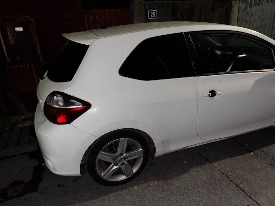 Toyota auris sport