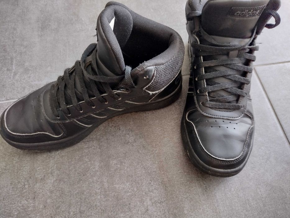 Обувки  Adidas няколко вида