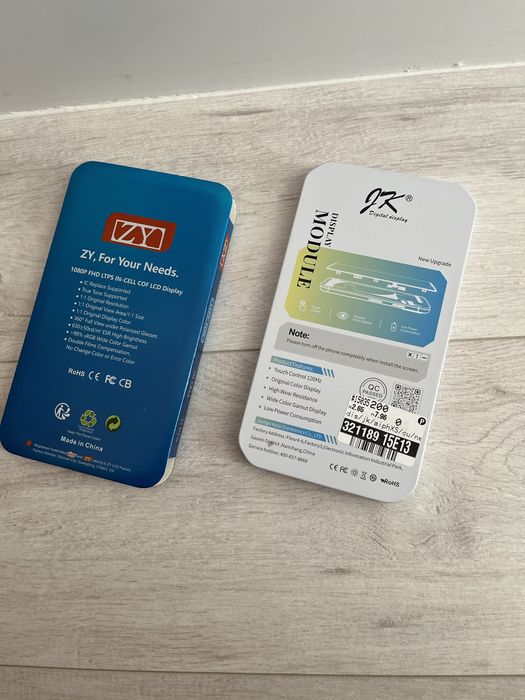 Display / ecran IPhone și montaj la cerere