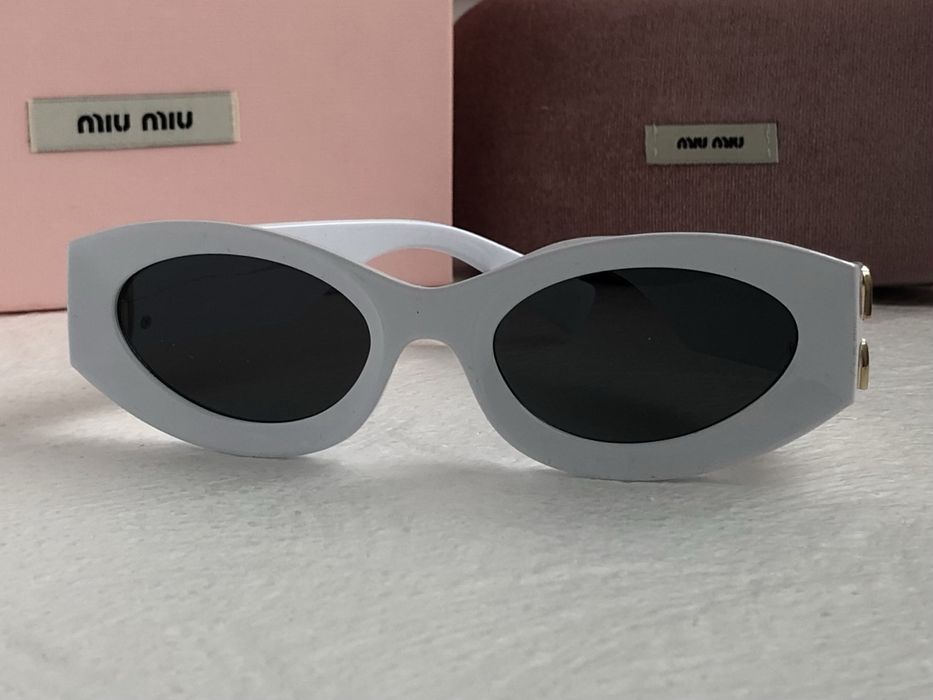 Дамски слънчеви очила  елипса овални  3 цвята черни бели розови