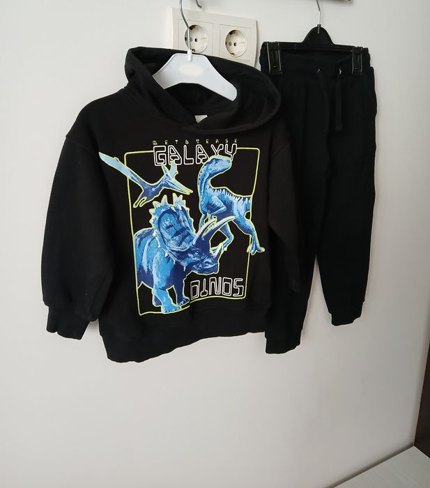 Нов ватиран комплект h&m  3-4 години