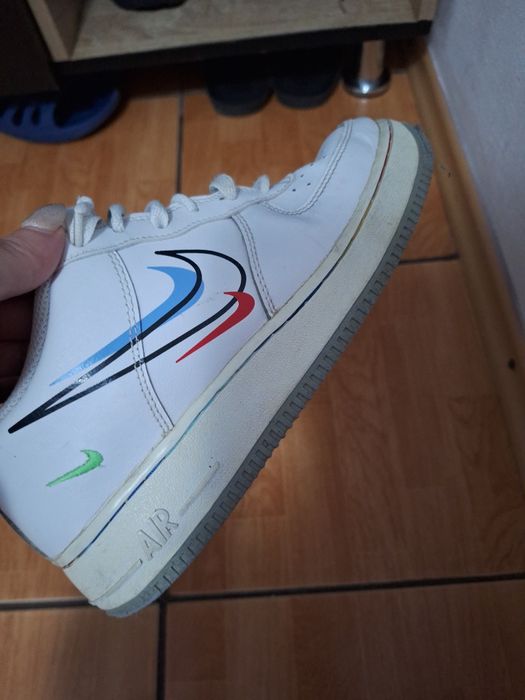 Adidași nike folosiți