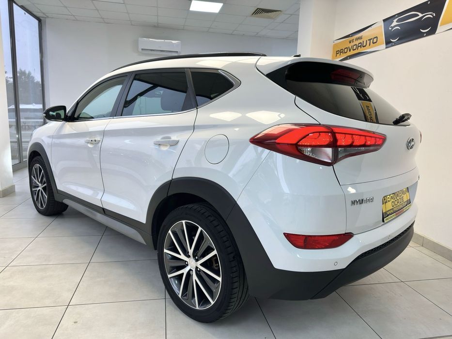 Hyundai Tucson II 2018/04-Panoramic-Gps Navi 3D-Cu Cash\Rate\Avans-0