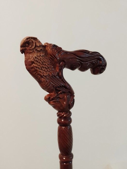 Superb baston mâner cap de bufnita din lemn masiv sculptat integral ma