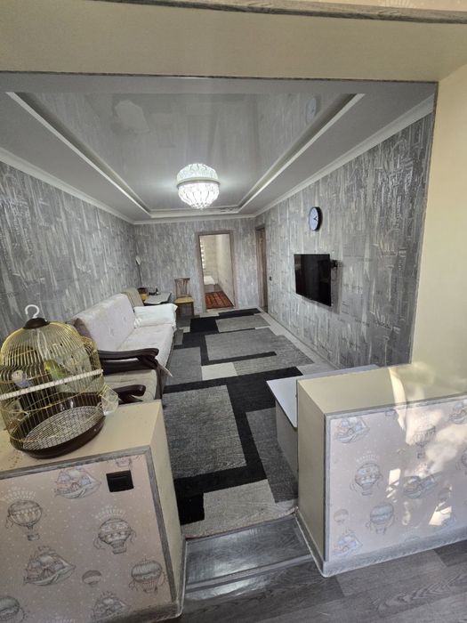 Срочно продам квартиру 2/4/4