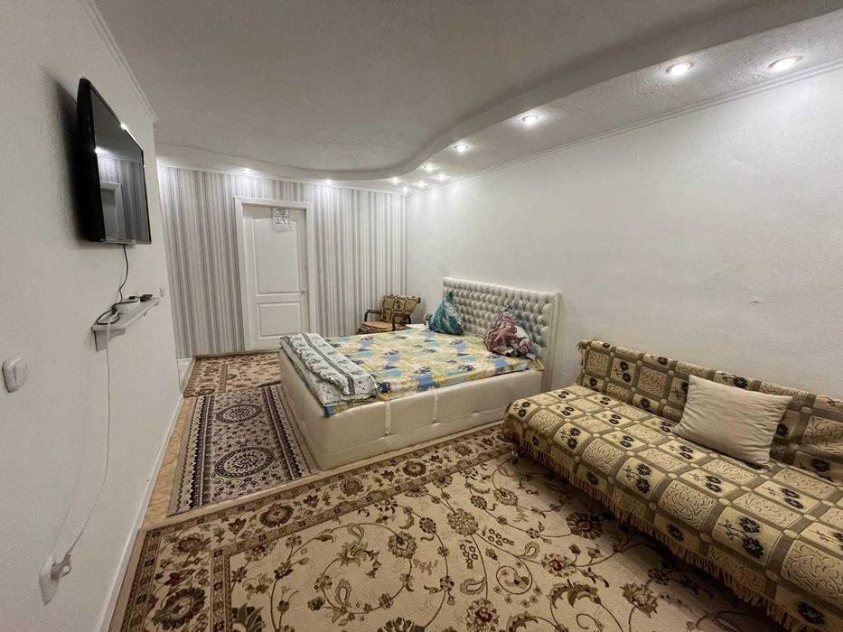 Срочно 2 х комнатная центр