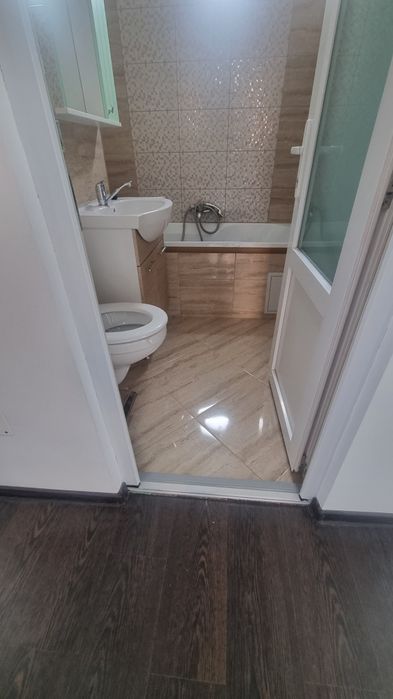 Vindem 3 camere Darmanesti etaj 2