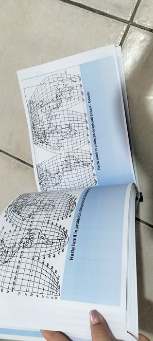 Manual scanat proiecții cartografice