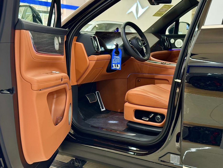 AITO M9 Gibrid (EREV) 2025