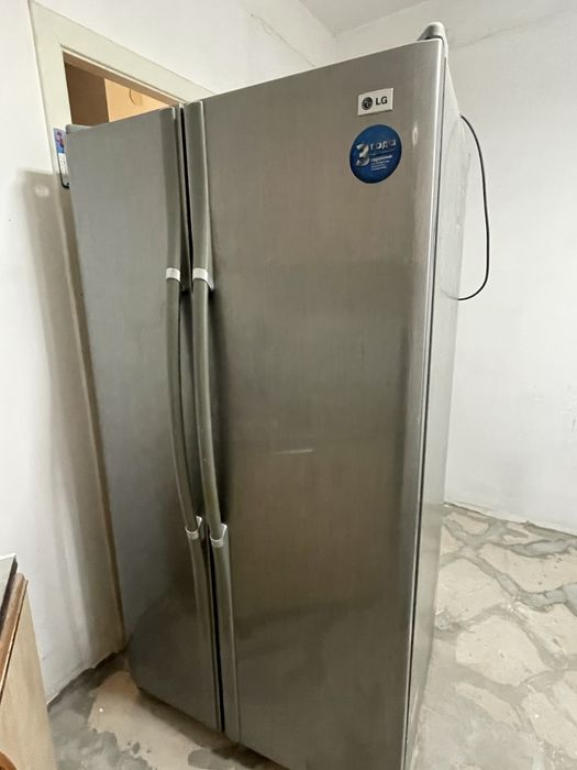 Холодильник LG двухдверный