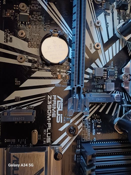 Kit Intel i7 9700k /Placa baza Asus Z390M-Plus/ 16GB RAM/ Coller beQui