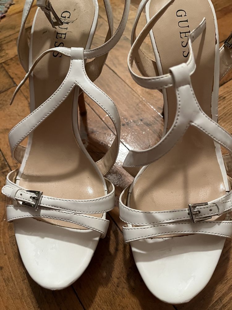 Sandale Guess albe