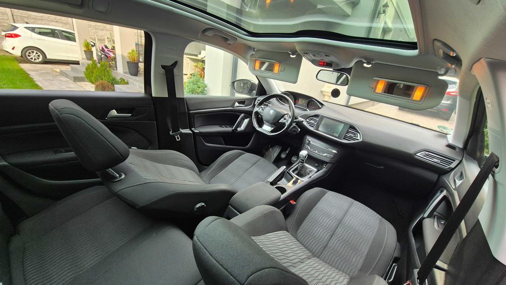 Peugeot/308/1.6/Hdi/Panoramic/Camera/Euro6/Navi/120 cp/Led/6+1 Viteze/