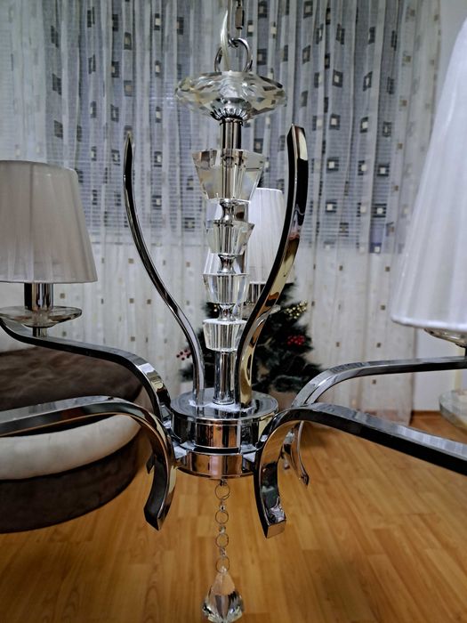 Люстра-полилей ..