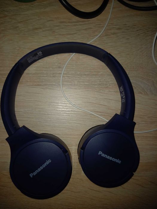 Vand casti bluetooth panasonic.