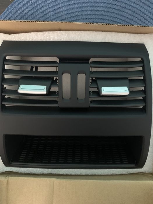 Grila ventilatie f10