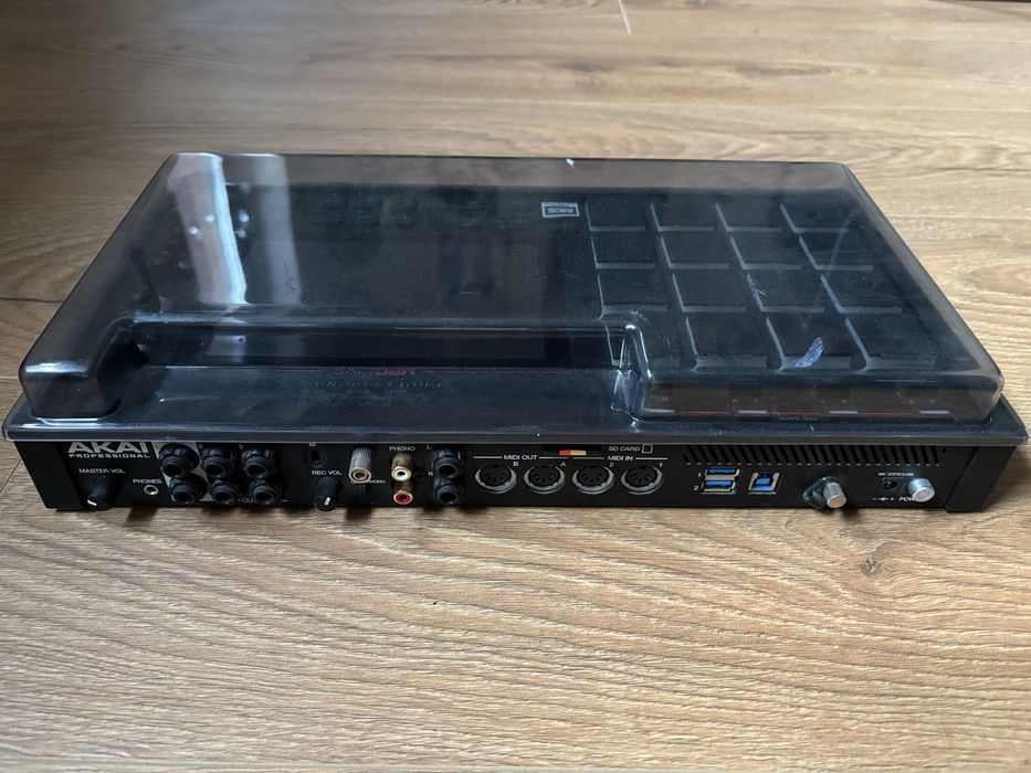 Akai MPC Live I - sampler / workstation