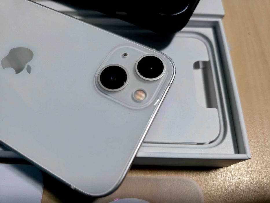 iPHONE 13, 5g.Ca din magazin.10/10  !!.Alb !.Pachet complet.Husa