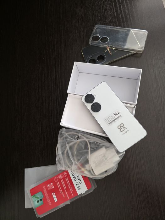 Смартфон Huawei nova 12 se