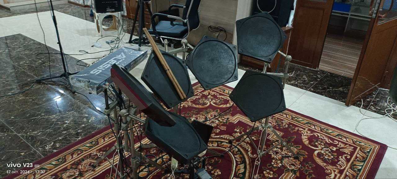 Барабанная установка Alesis