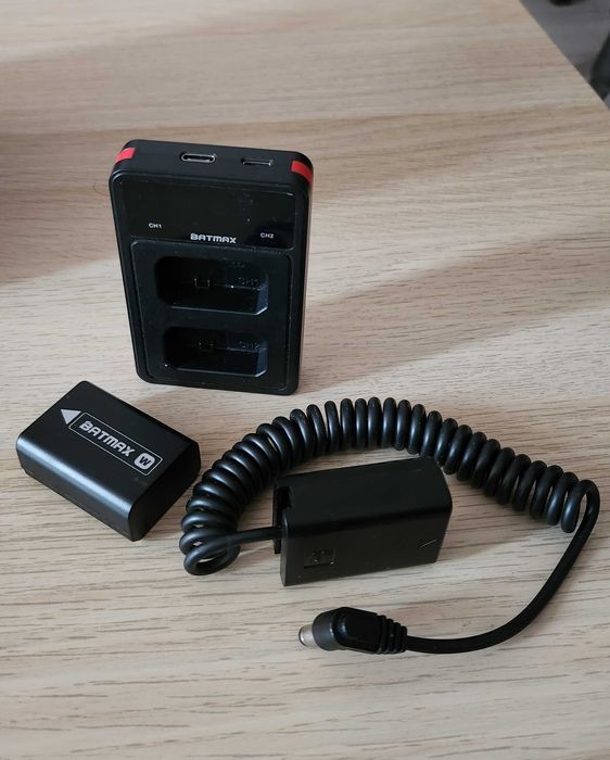 Продавам Sony a6400 (тяло) : в отлично състояние, почти неизползвана