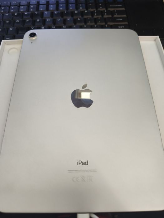 Ipad gen 10 th 64 gb