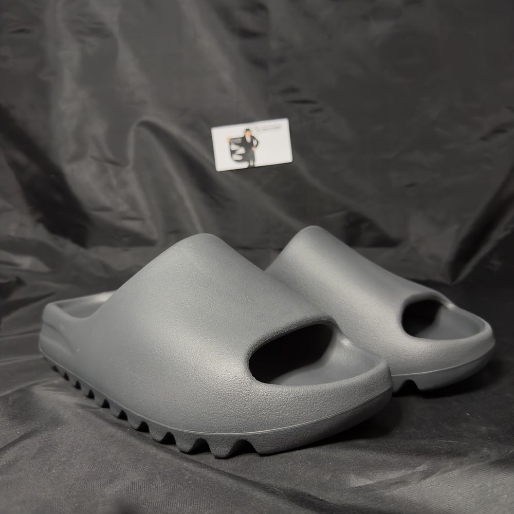 Yeezy Slide Slate Grey