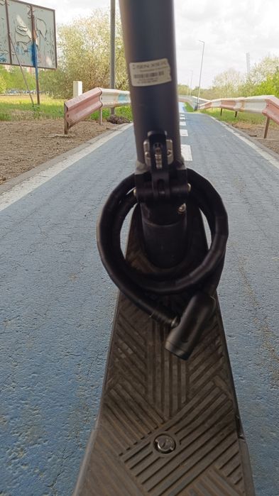 Vând trotineta iSEN X9 plus Negru