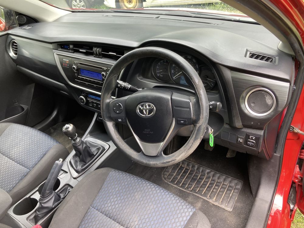 Тойота Аурис//Toyota Auris 1.4D4D 90кс/12-15г/ НА ЧАСТИ /