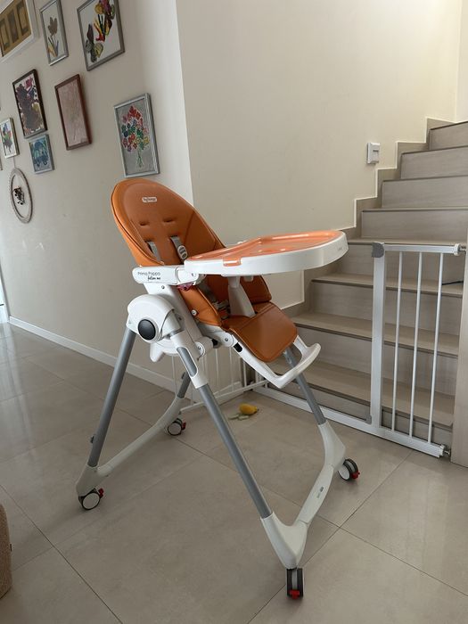 Scaun de masa bebusi