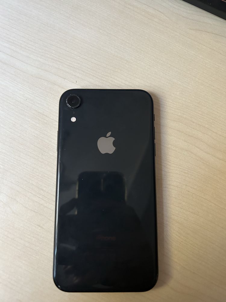 Se vinde iphone xr