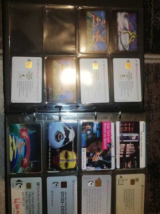 Vand album cartele telefonice foarte vechi,vintage,colectie