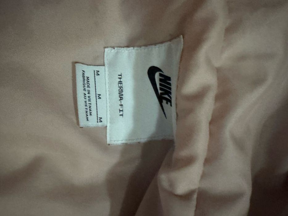 Дамско яке Nike