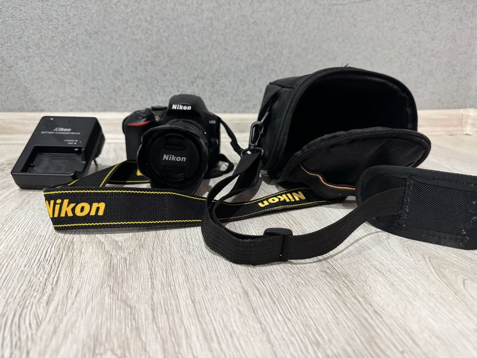 Фотоапарат Nikon D3500