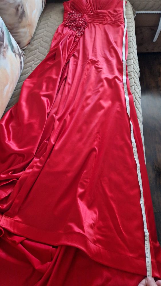 Rochie de ocazie roșie