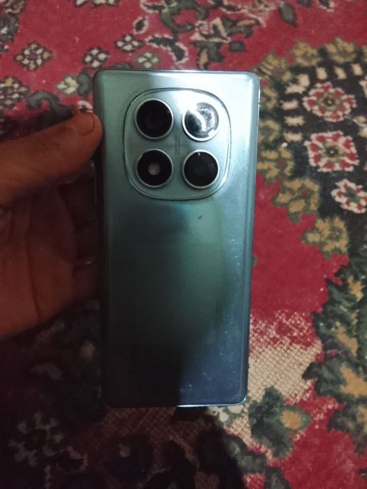 Redmi bot 14 pro 12/512gb abmen bor iphonega