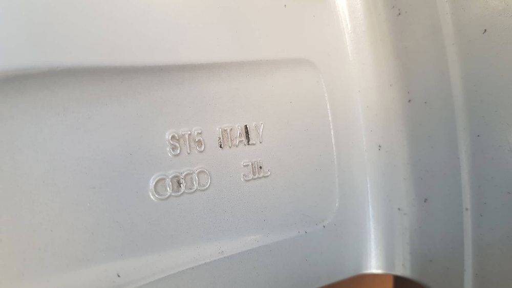 ОРИГИНАЛНИ Ал. Джанти 21 цола за Audi A8 / S8 D4 + Гуми 21