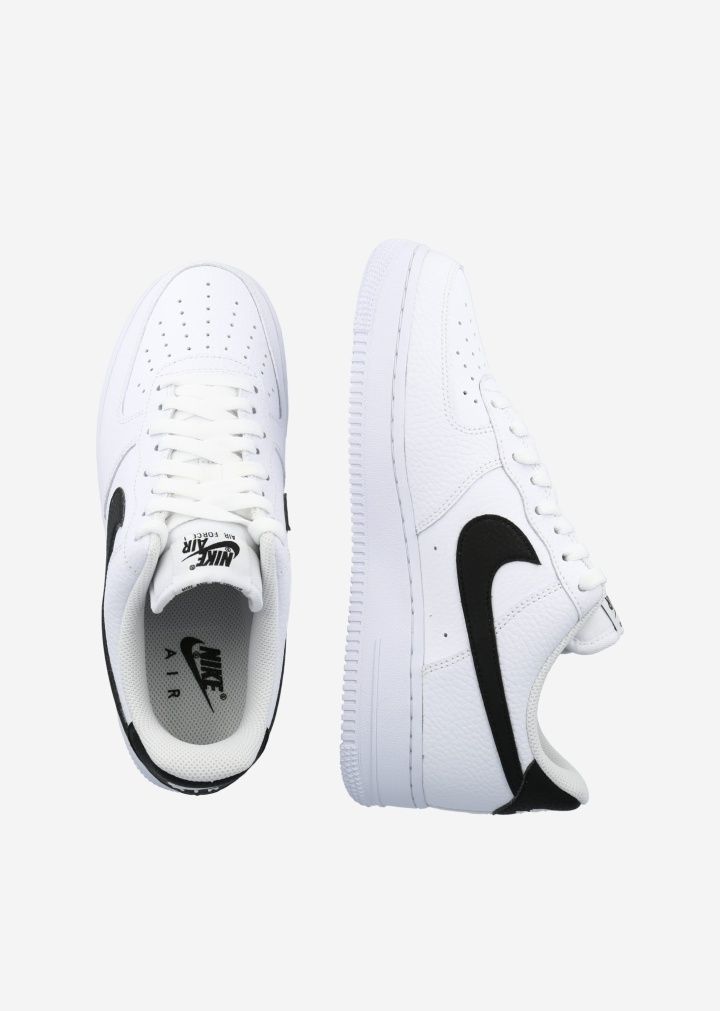 Чисто нови Nike air force
