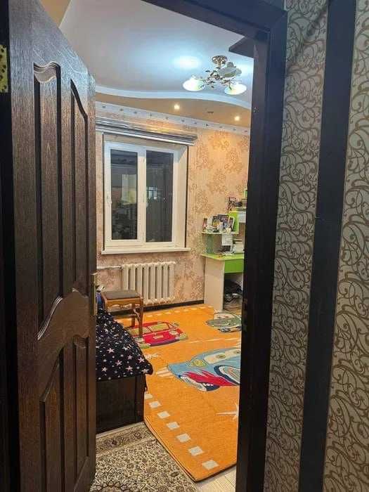 Срочно продается квартира 4/2/9 в Юнсабад16 заТурон кафе 94 кв 89000$