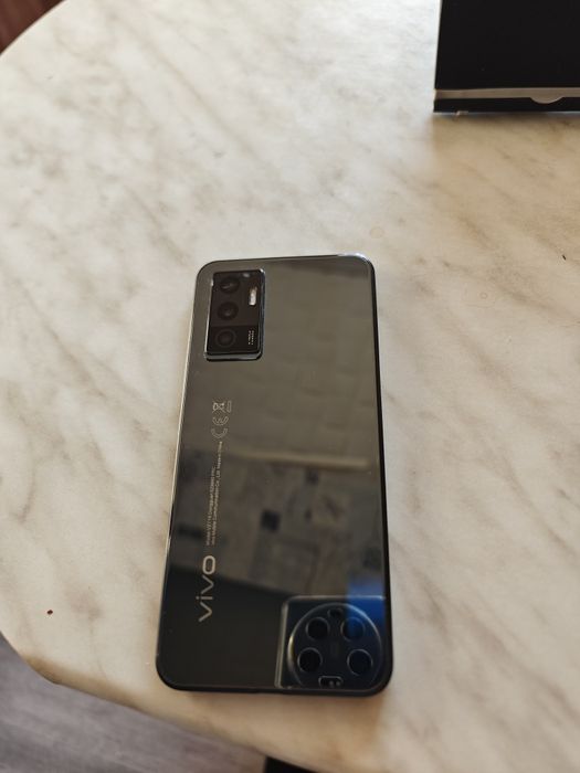 Vivo V23E Озу 8гб память 128гб без комплекта сам телефон